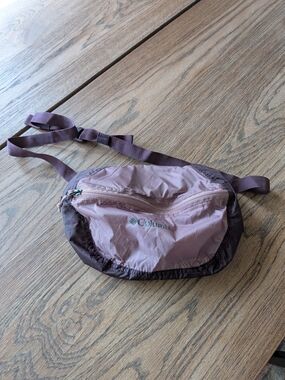 Columbia Lightweight Packable Hip Pack Fanny Pack Purple Colorblock One Size